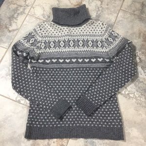 Scandinavian design, turtleneck sweater, 100% wool